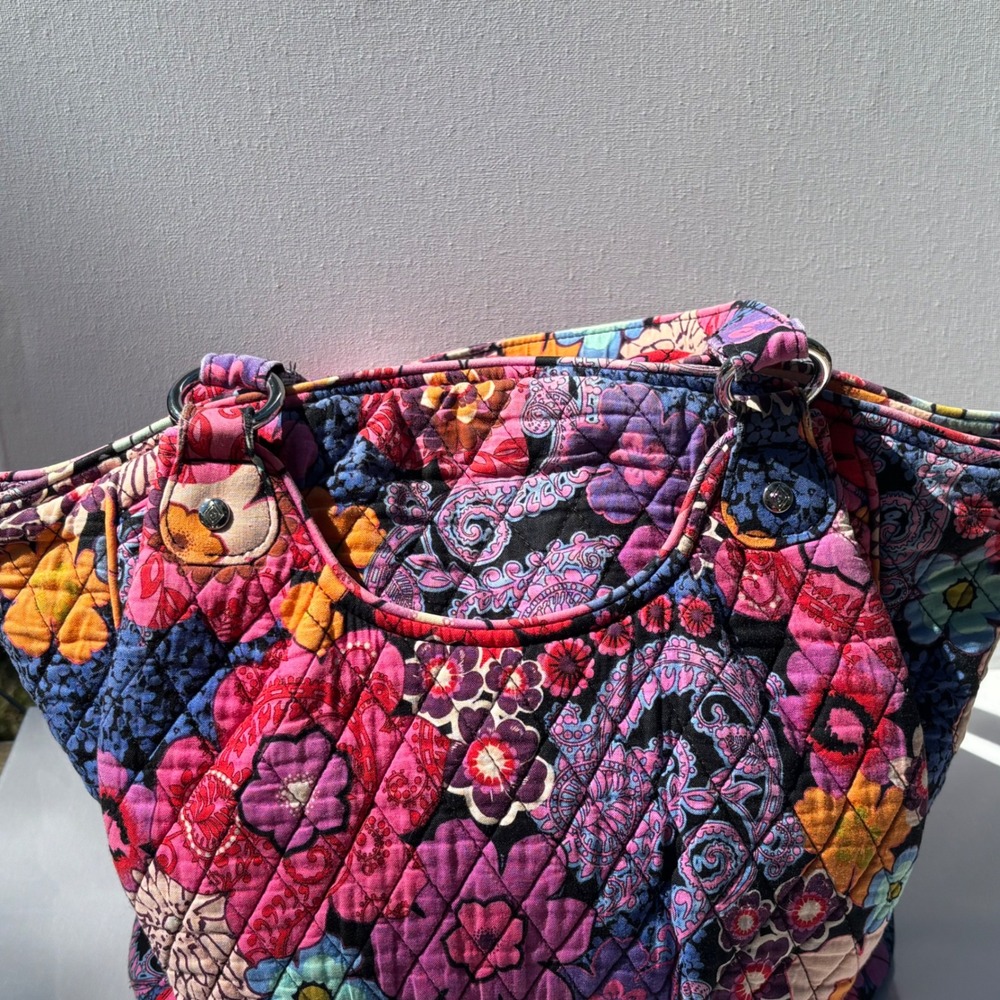 Vera Bradley Shoulder Bag Women Medium Multi-Color Excellent Quilted Floral Bag
